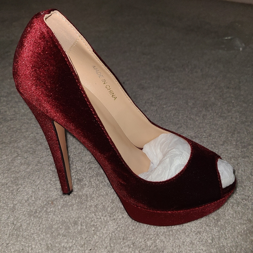 Sz 8 Rag and Co burgundy heels